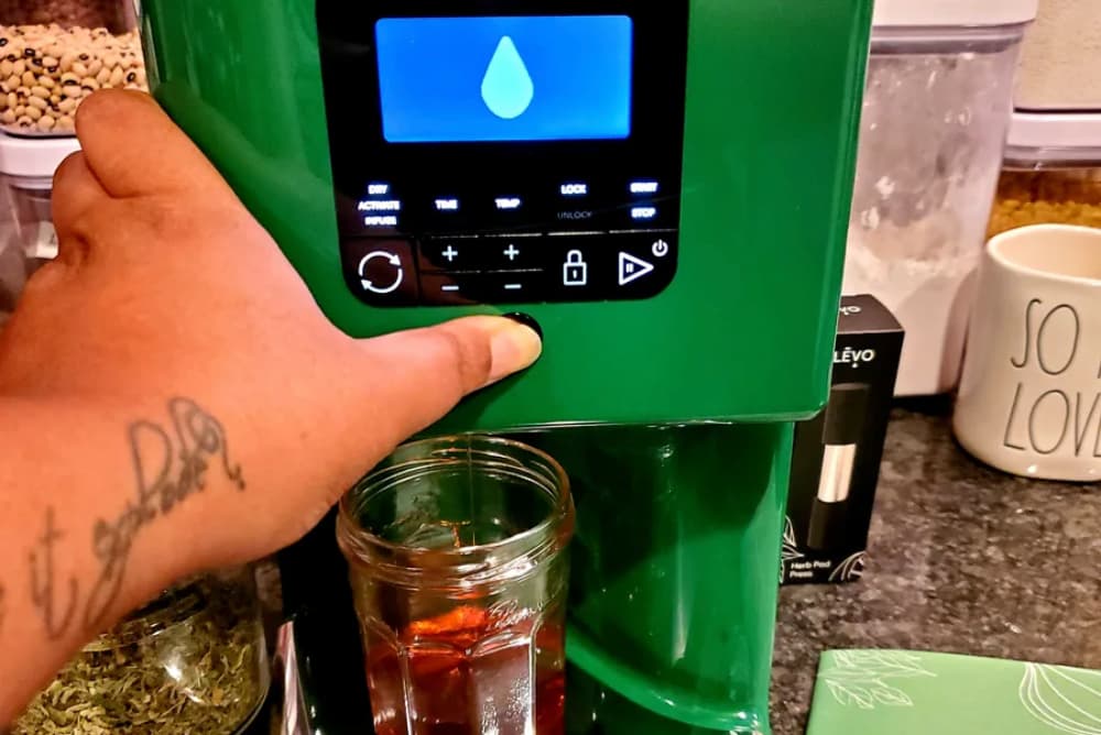 LEVO II dispensing cannabis oil